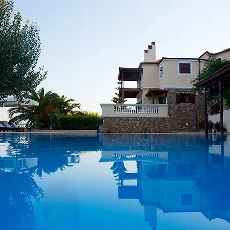 Alonissos Muses * Kalamakia